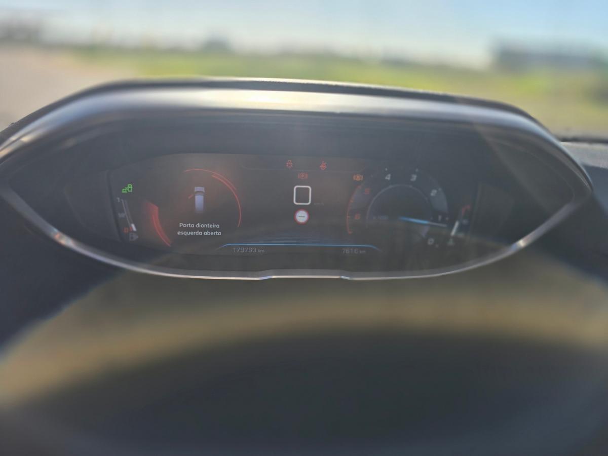peugeot-5008-2017-diesel-1499cc