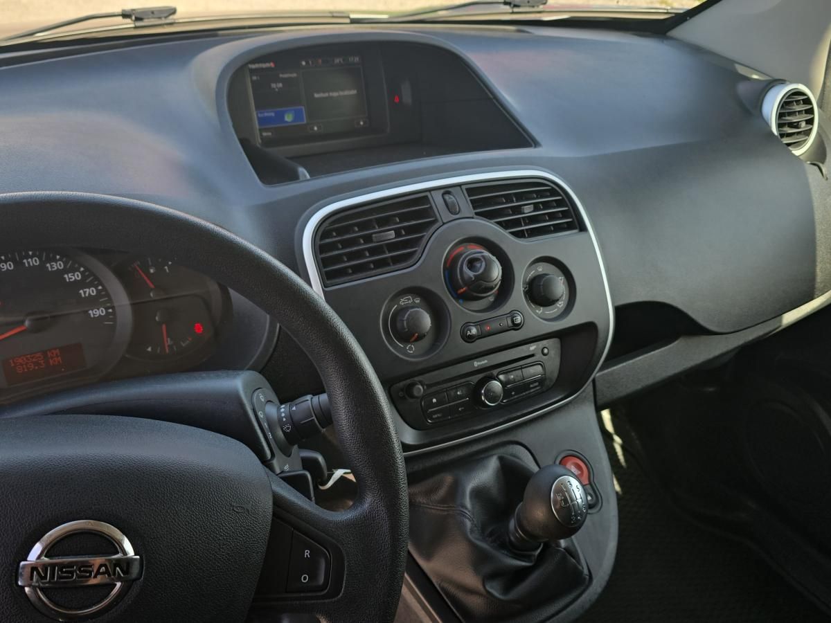 nissan-nv250-2019-diesel-1461cc