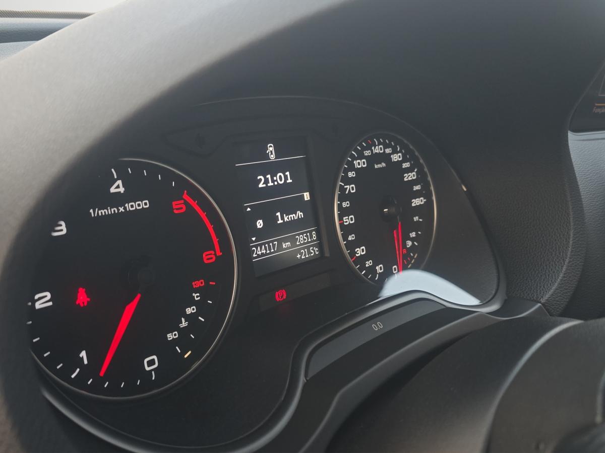 audi-a3-sportback-2015-diesel-1598cc