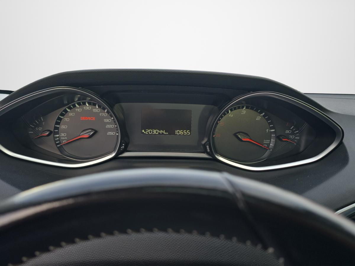 peugeot-308-sw-2015-diesel-1560cc