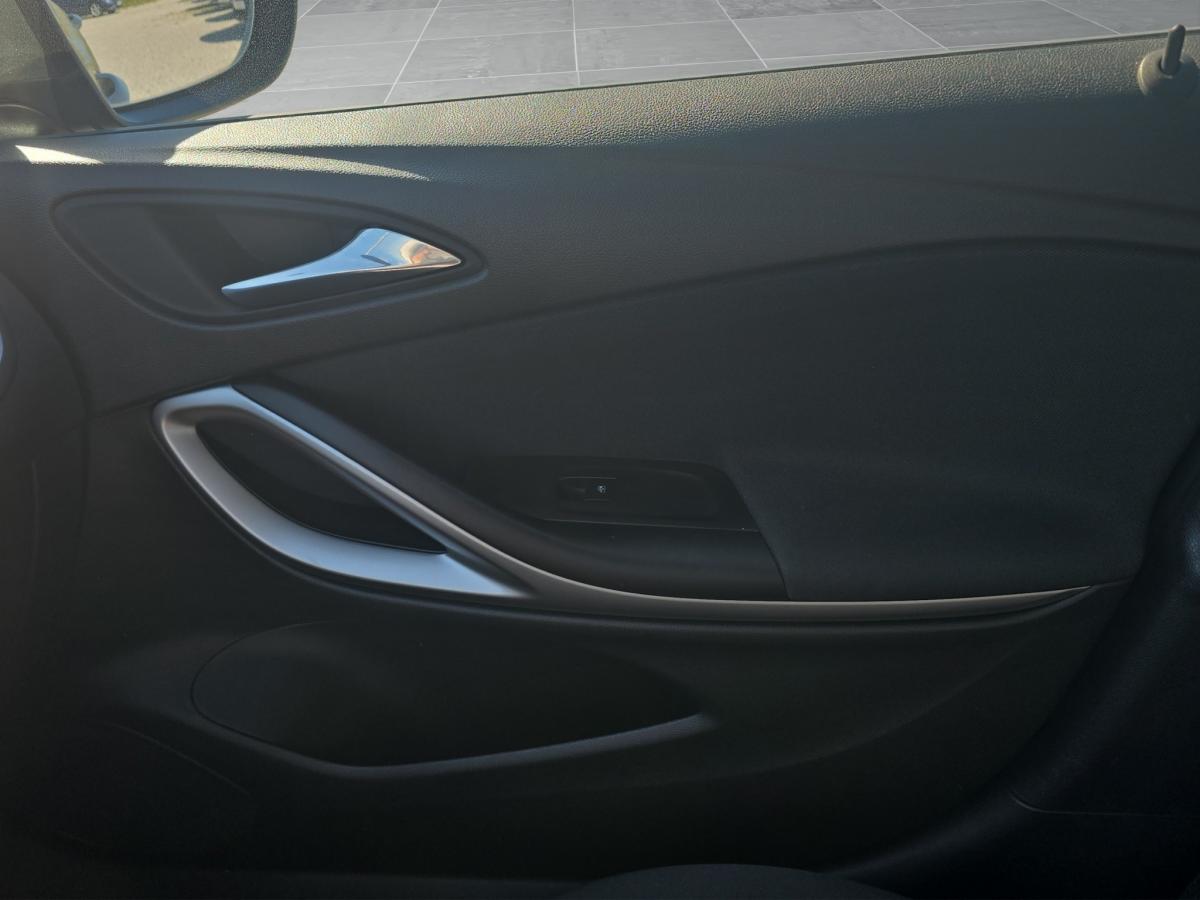 opel-astra-2018-gasolina-999cc