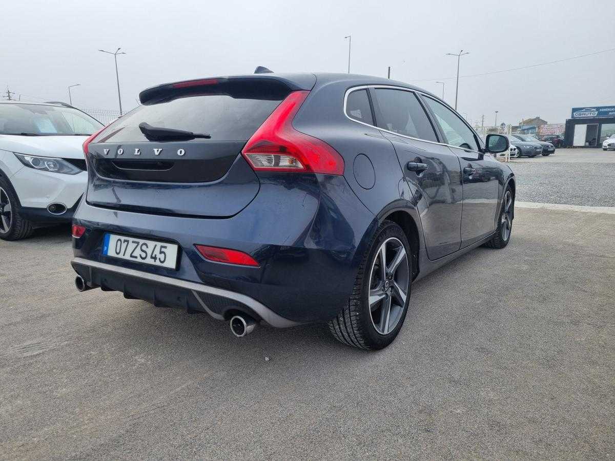 volvo-v40-2013-diesel-1560cc