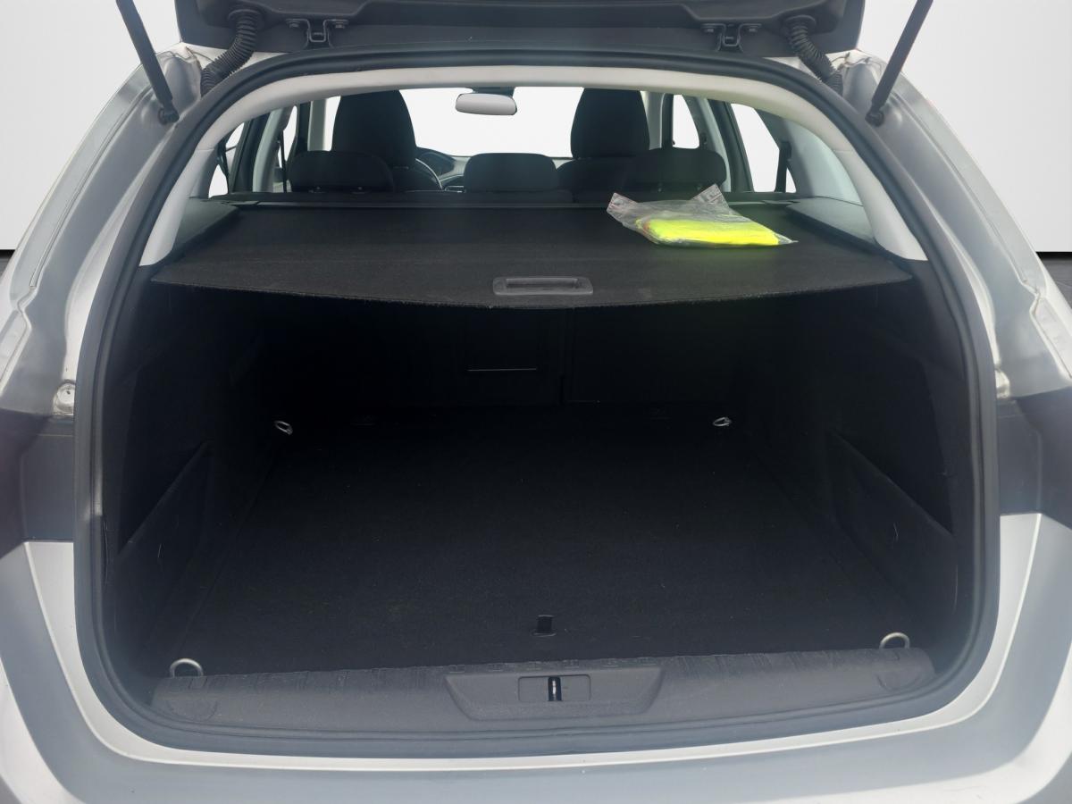 peugeot-308-sw-2014-diesel-1560cc