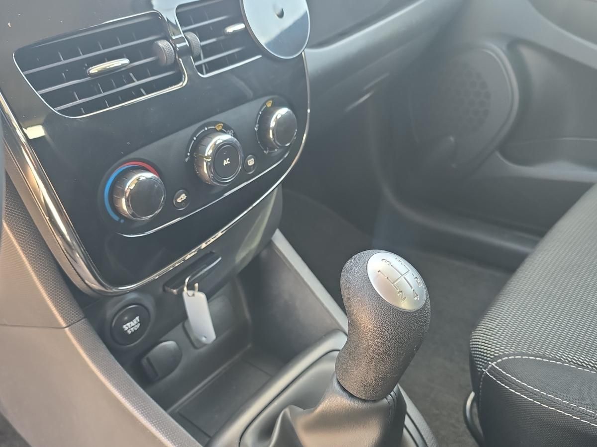 renault-clio-sport-tourer-2014-diesel-1461cc