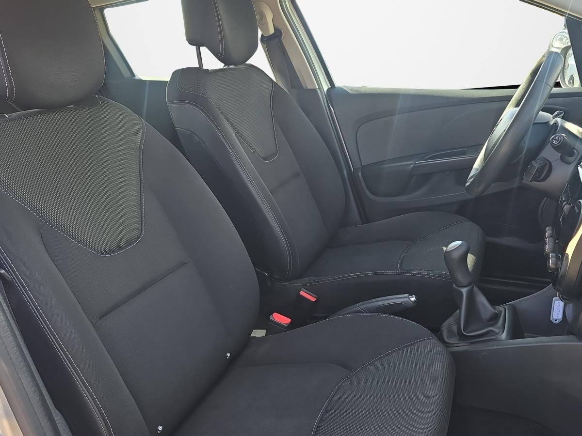 renault-clio-sport-tourer-2014-diesel-1461cc