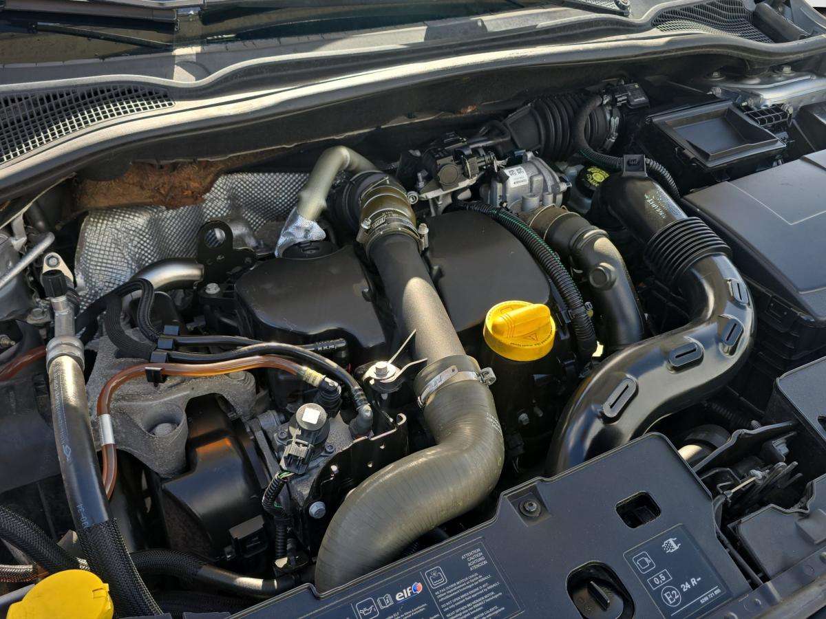 renault-clio-sport-tourer-2014-diesel-1461cc