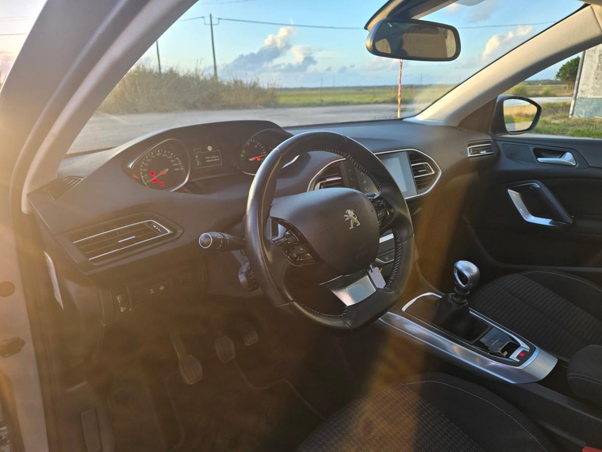peugeot-308-2019-diesel-1499cc