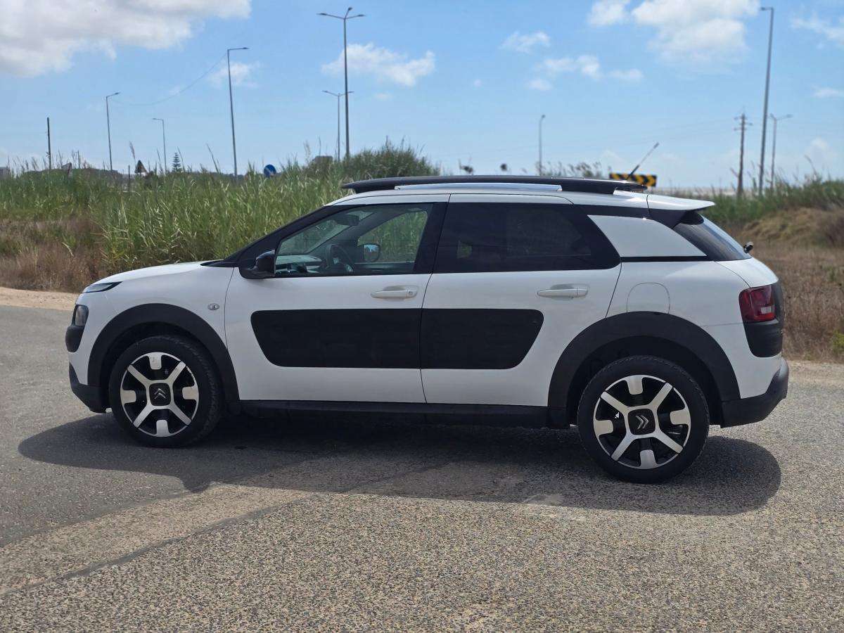 citroen-c4-cactus-2016-diesel-1560cc
