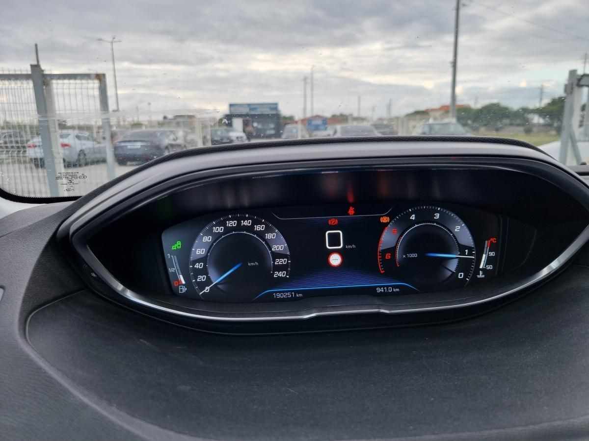 peugeot-3008-2018-diesel-1499cc