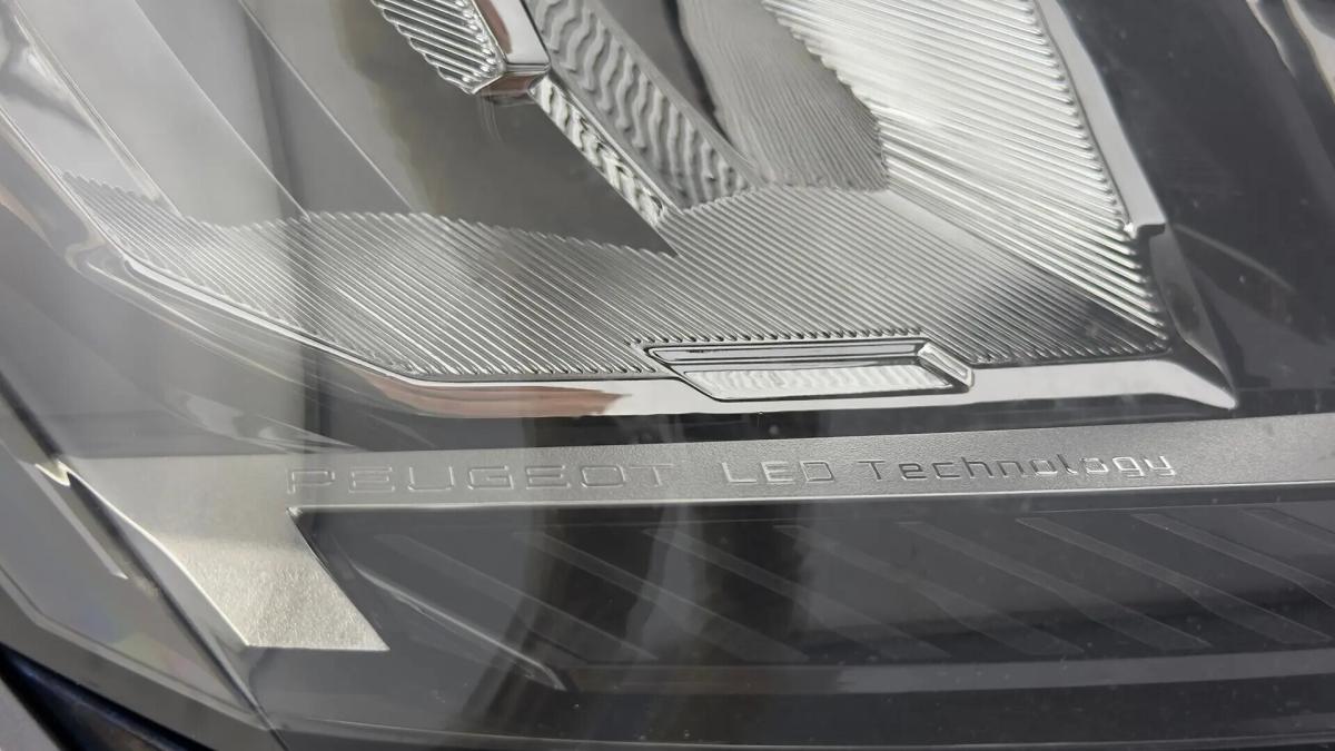 peugeot-308-sw-2022-gasolina-1199cc