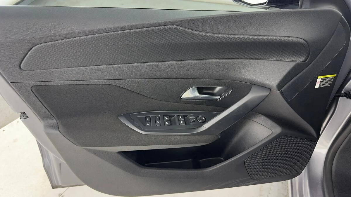 peugeot-308-sw-2022-gasolina-1199cc