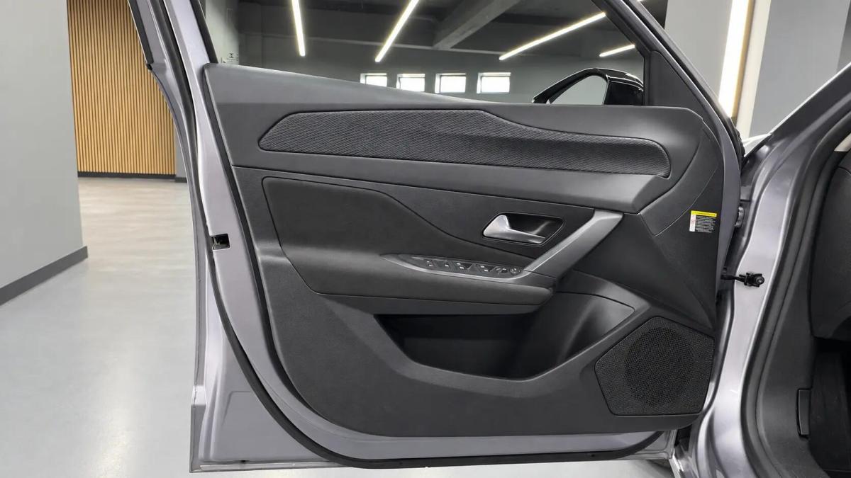 peugeot-308-sw-2022-gasolina-1199cc