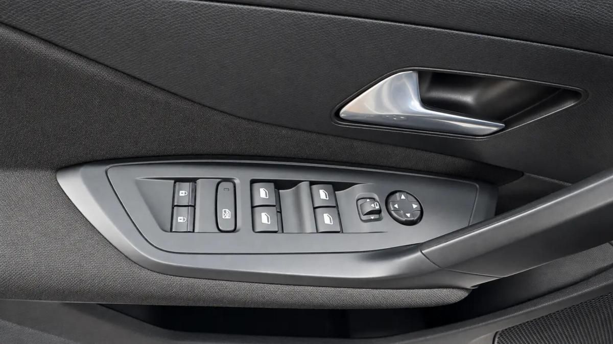 peugeot-308-sw-2022-gasolina-1199cc