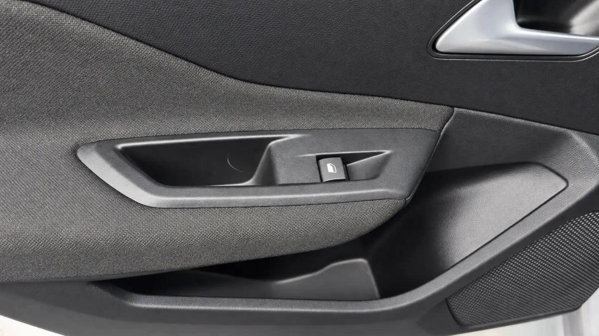 peugeot-308-sw-2022-gasolina-1199cc
