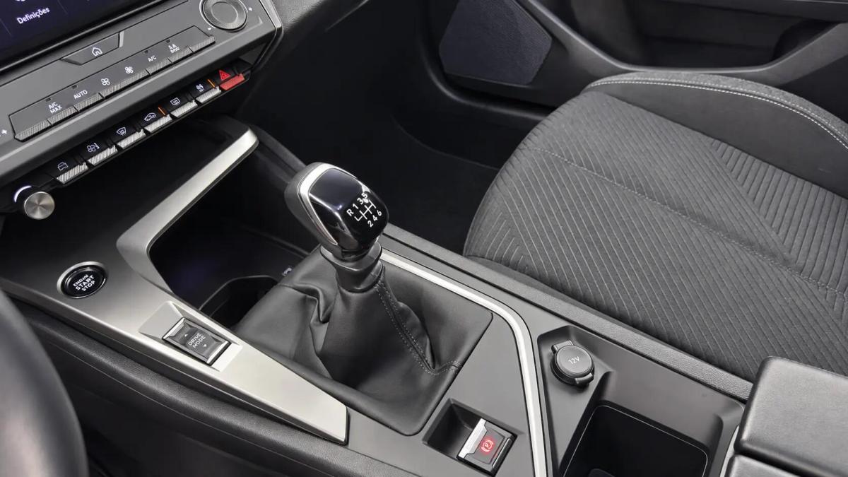 peugeot-308-sw-2022-gasolina-1199cc