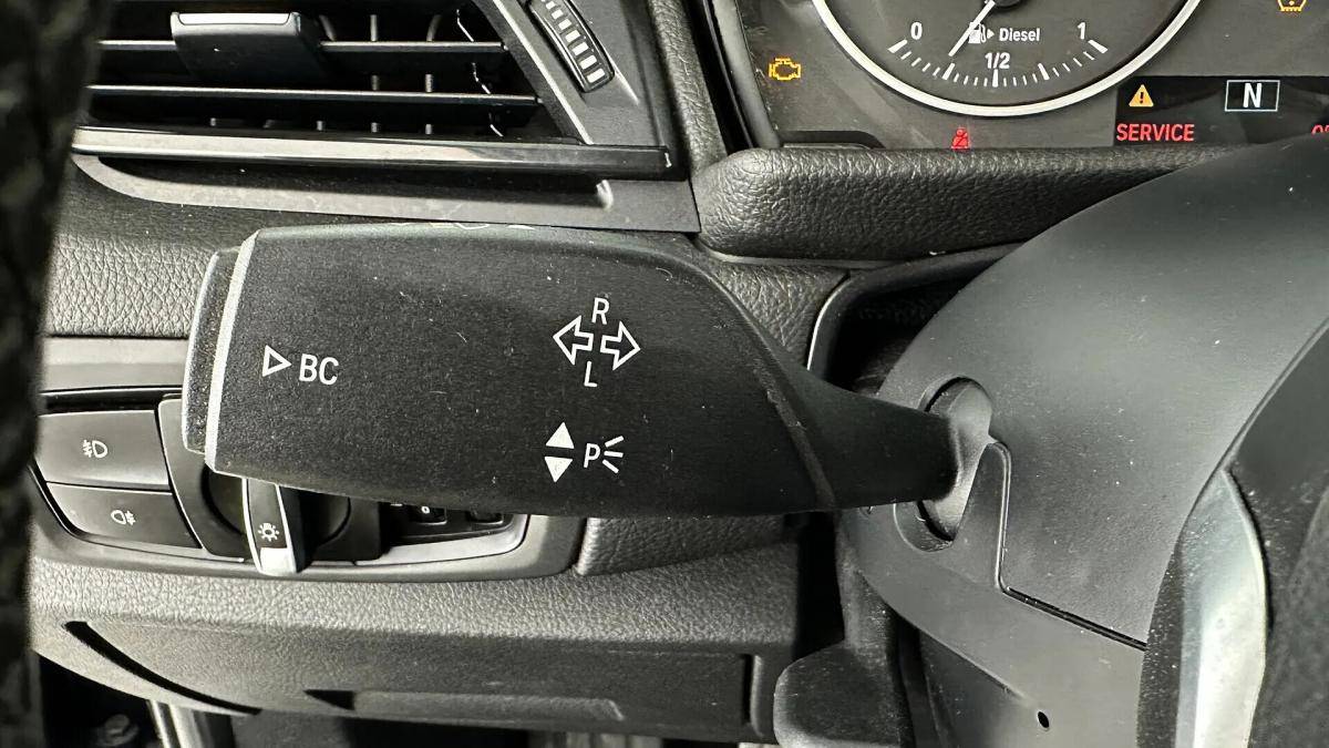 bmw-serie-2-216d-active-tourer-2015-diesel-1496cc