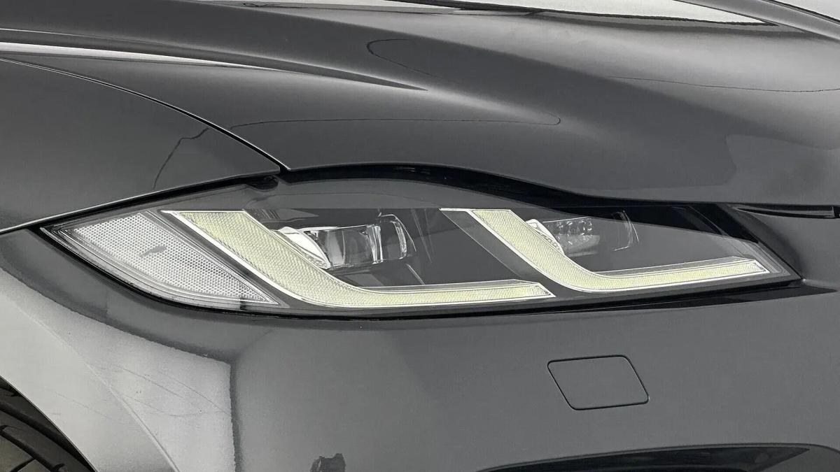 jaguar-f-pace-2022-hibrido-a-gasolina-1997cc