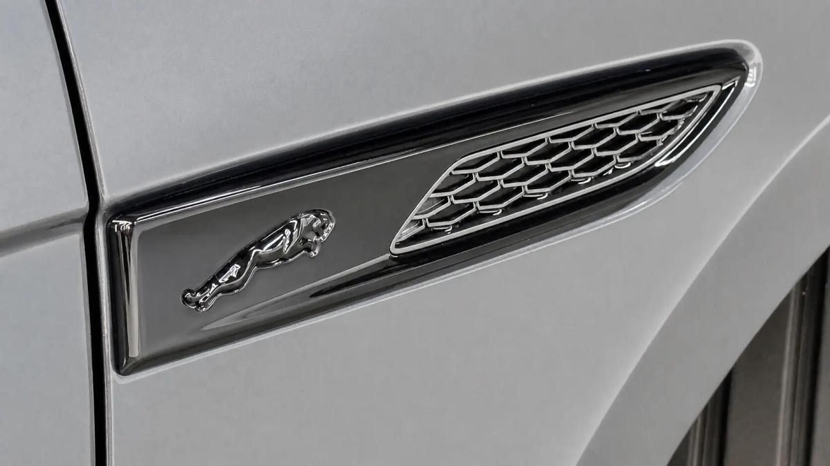 jaguar-f-pace-2022-hibrido-a-gasolina-1997cc