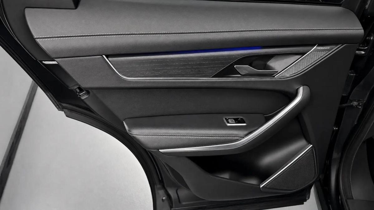 jaguar-f-pace-2022-hibrido-a-gasolina-1997cc