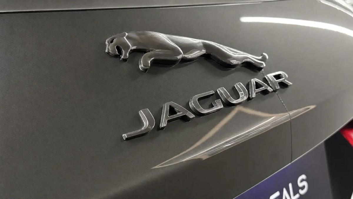 jaguar-f-pace-2022-hibrido-a-gasolina-1997cc