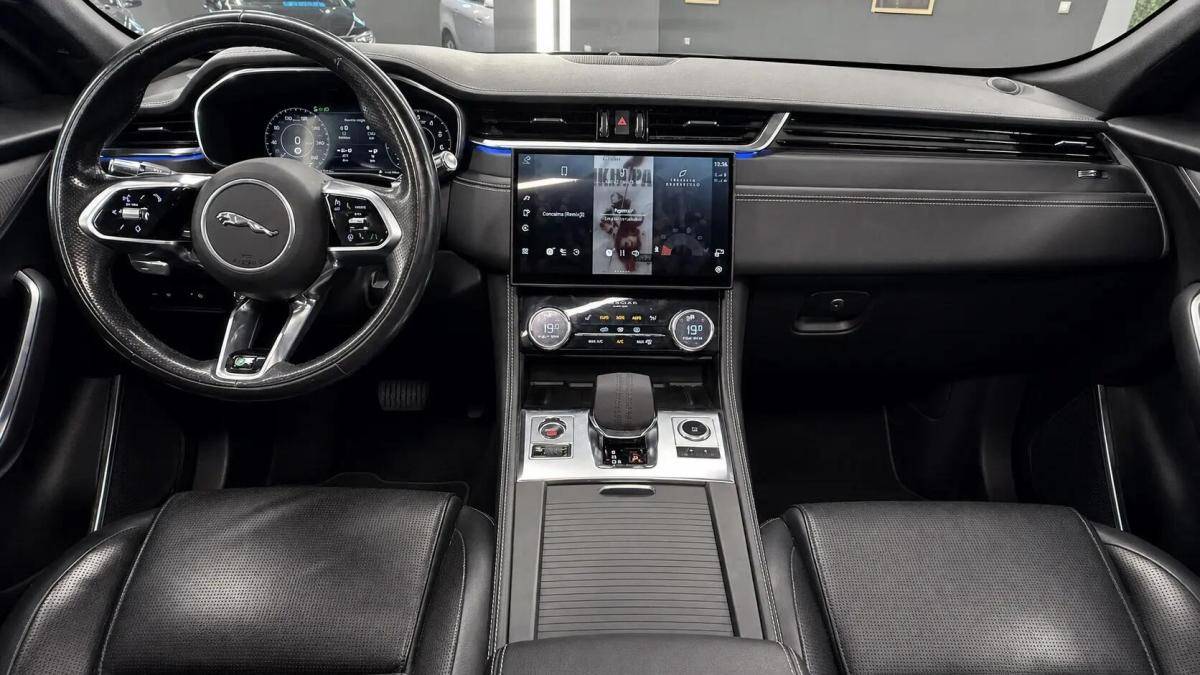 jaguar-f-pace-2022-hibrido-a-gasolina-1997cc