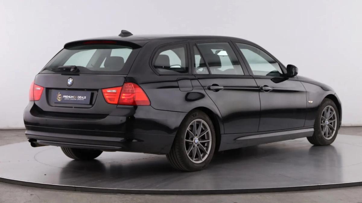 bmw-serie-3-318d-touring-2011-diesel-1995cc