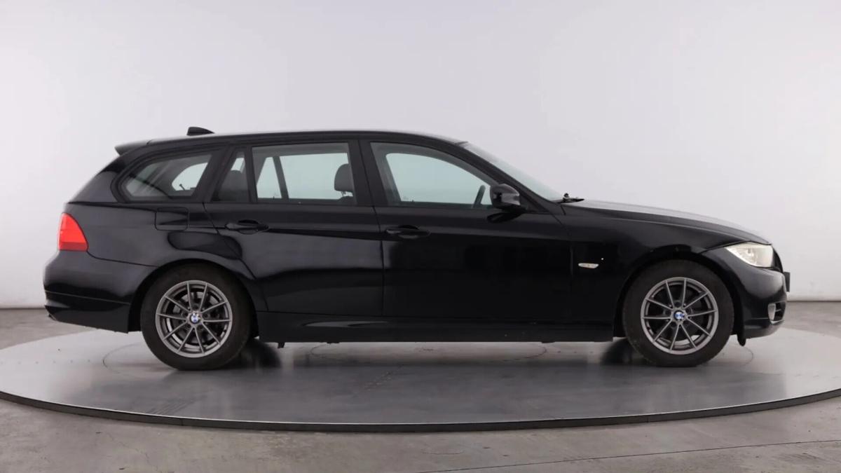 bmw-serie-3-318d-touring-2011-diesel-1995cc