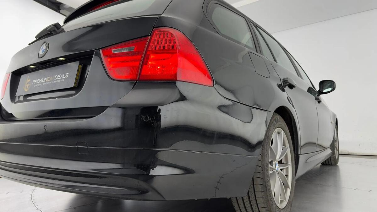 bmw-serie-3-318d-touring-2011-diesel-1995cc