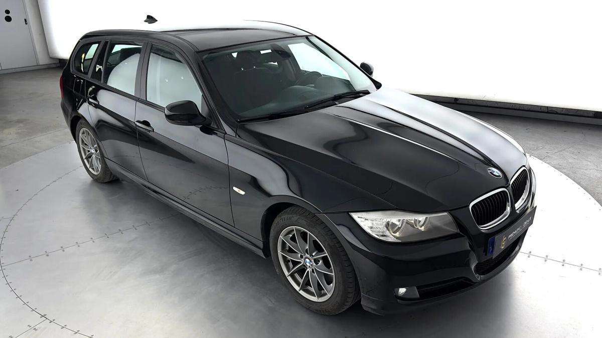 bmw-serie-3-318d-touring-2011-diesel-1995cc