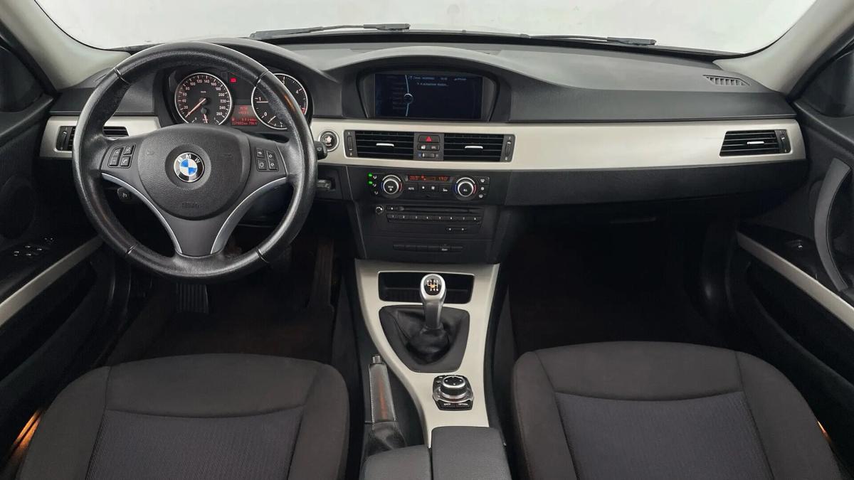 bmw-serie-3-318d-touring-2011-diesel-1995cc