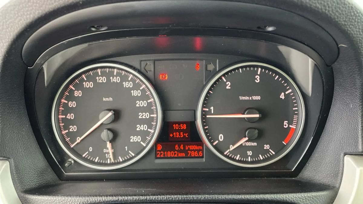 bmw-serie-3-318d-touring-2011-diesel-1995cc