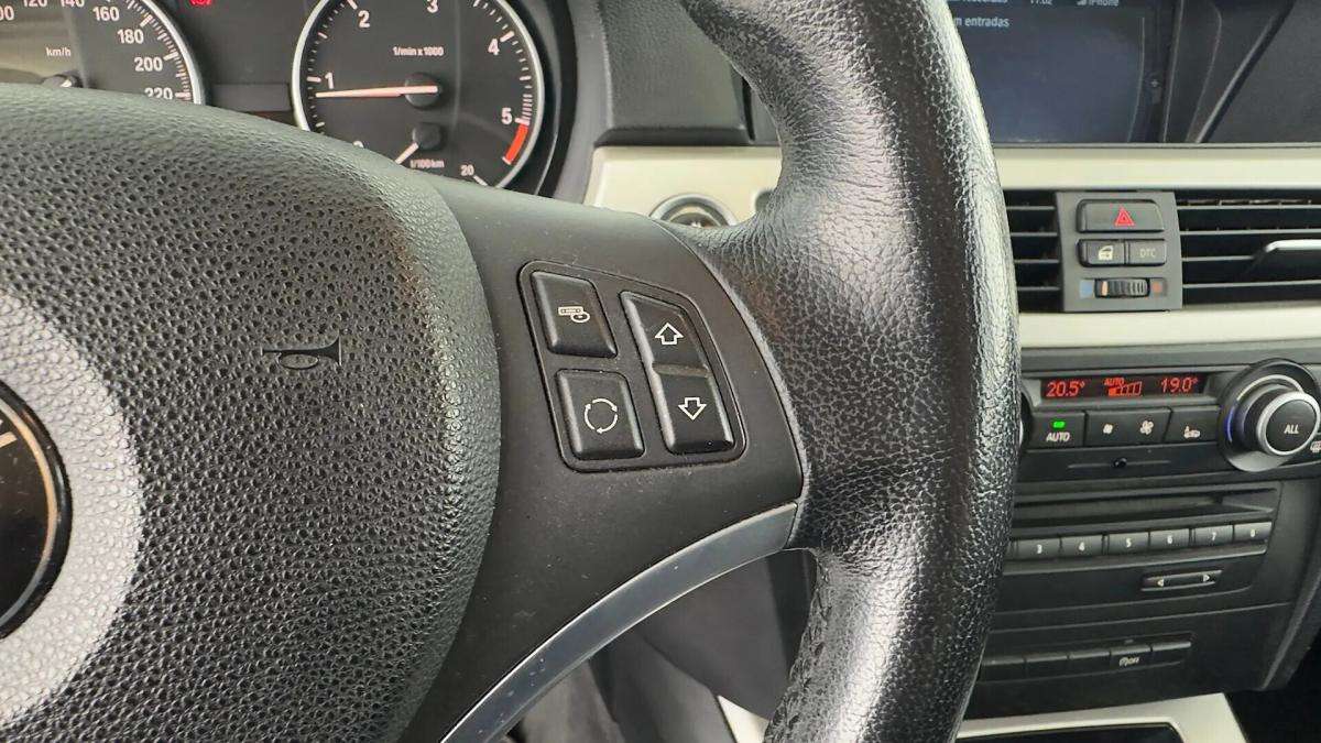 bmw-serie-3-318d-touring-2011-diesel-1995cc
