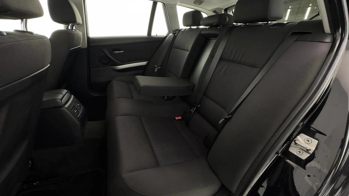 bmw-serie-3-318d-touring-2011-diesel-1995cc
