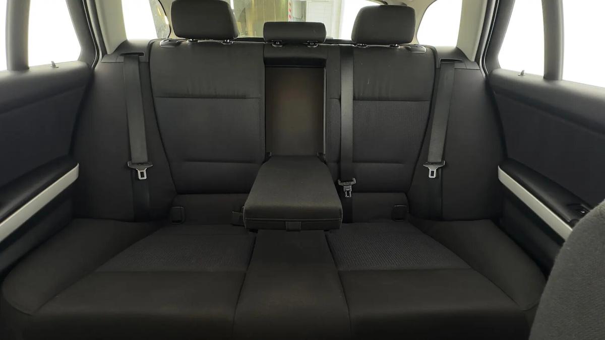 bmw-serie-3-318d-touring-2011-diesel-1995cc