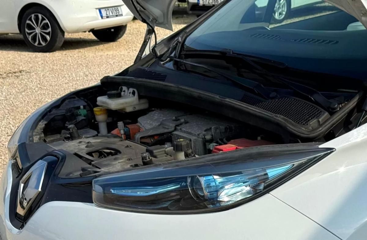 renault-zoe-2017-eletrico-200cc