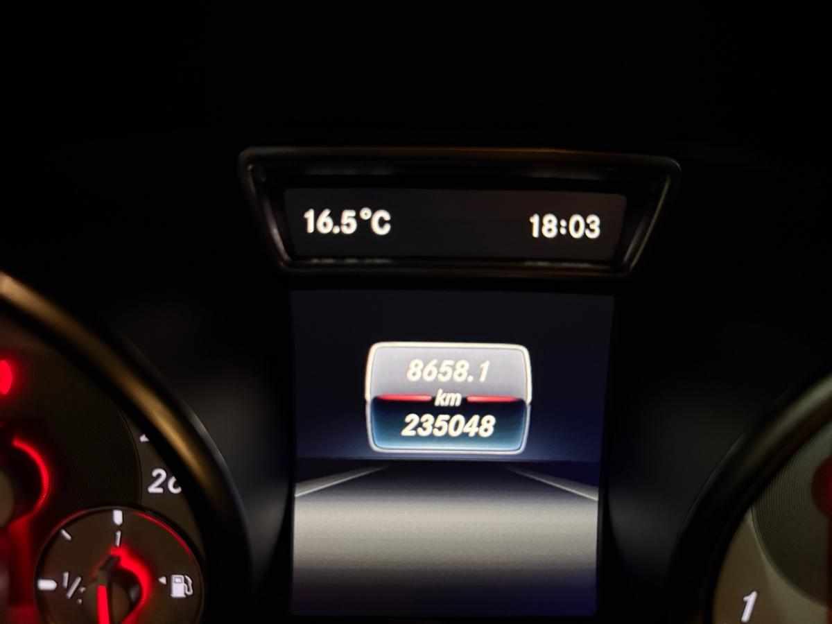 mercedes-benz-gla-200-cdi-2016-diesel-2143cc