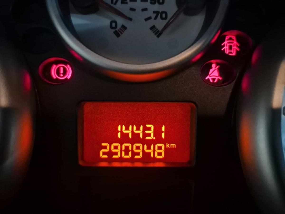 peugeot-207-1-4-hdi-2007-diesel-1398cc