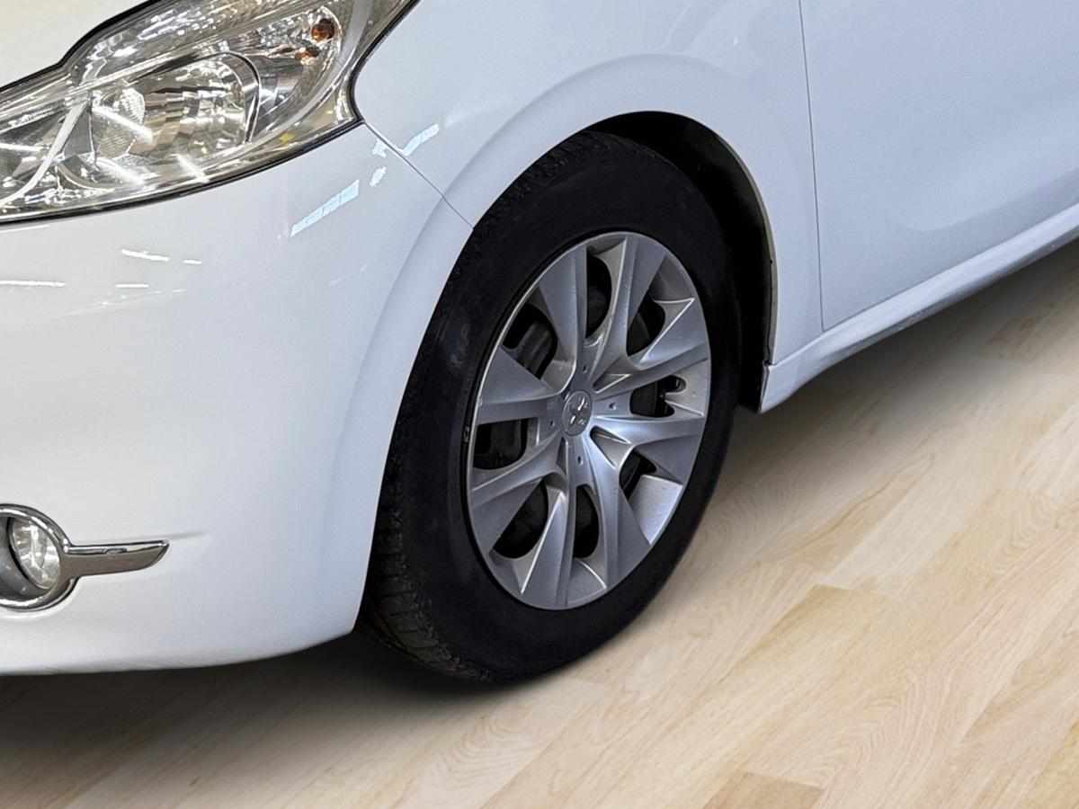 peugeot-208-1-4-e-hdi-2013-diesel-1398cc