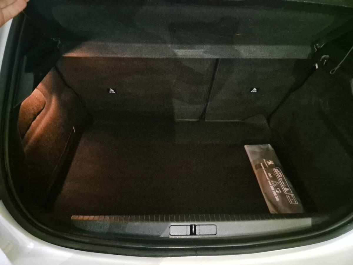 peugeot-208-1-2-puretech-2023-gasolina-1199cc