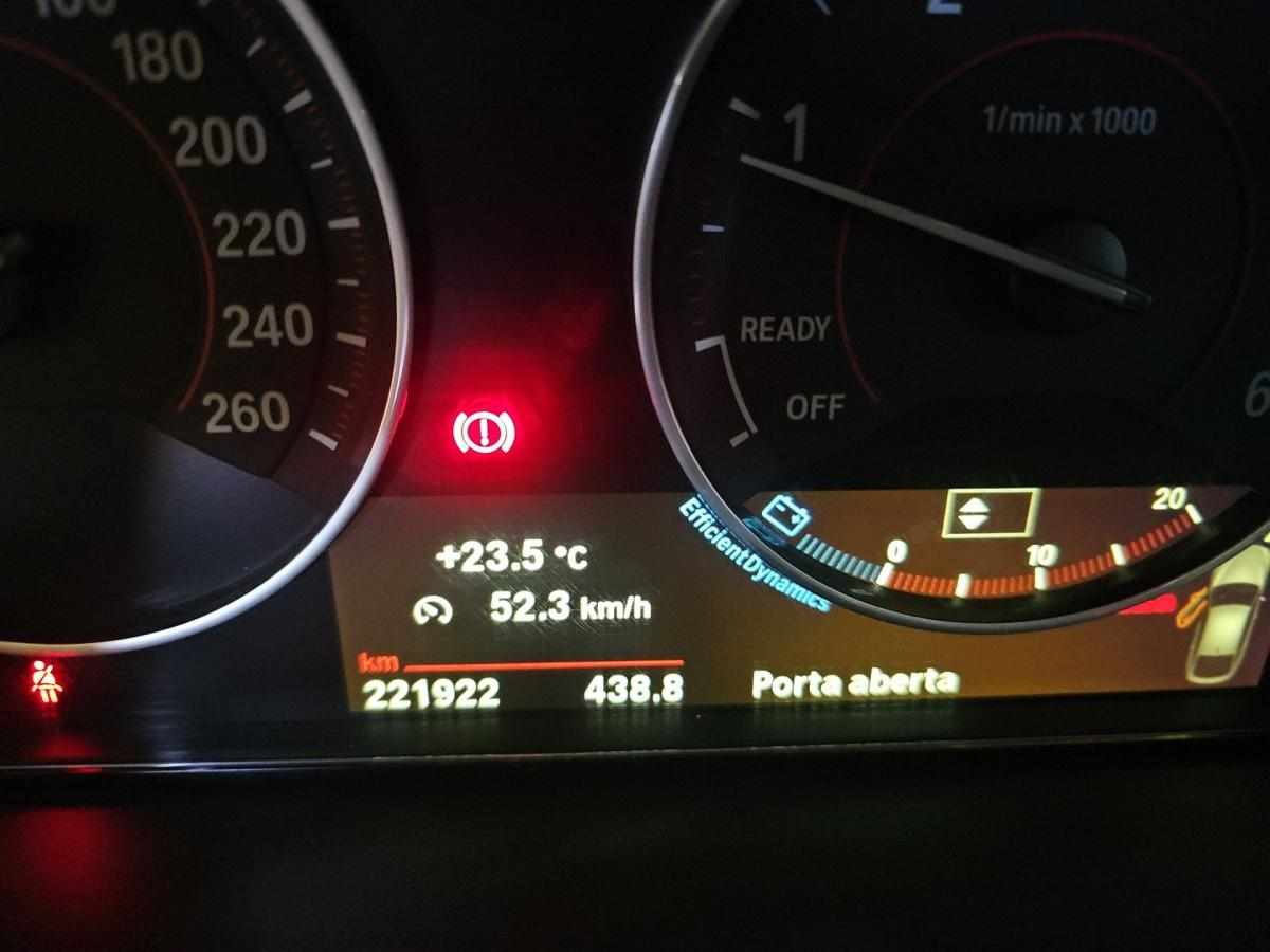 bmw-serie-3-318d-2015-diesel-1995cc