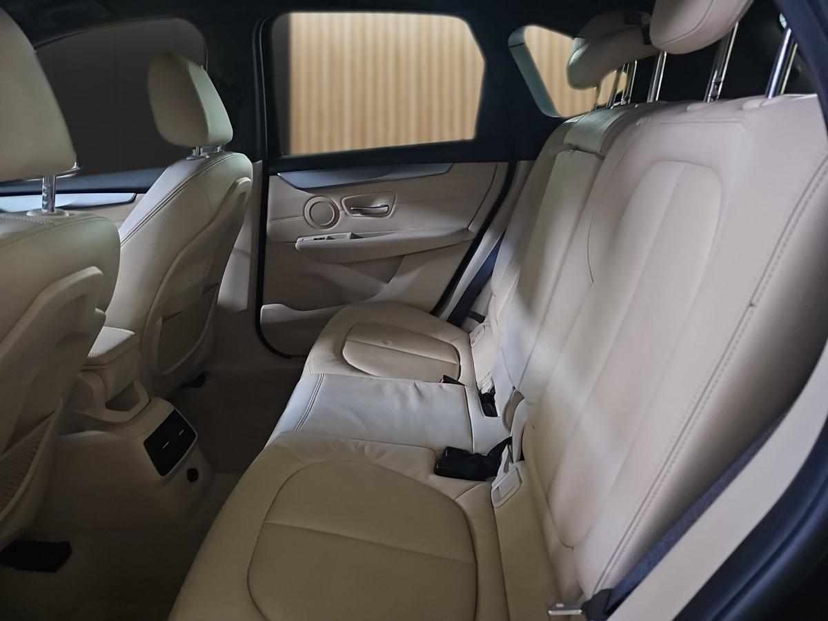 bmw-serie-2-216d-2017-diesel-1496cc
