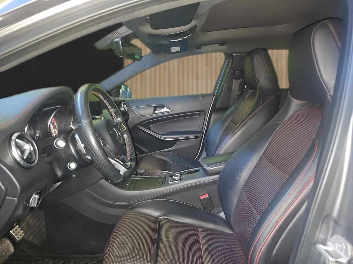 mercedes-benz-gla-220-d-4matic-2016-diesel-2143cc