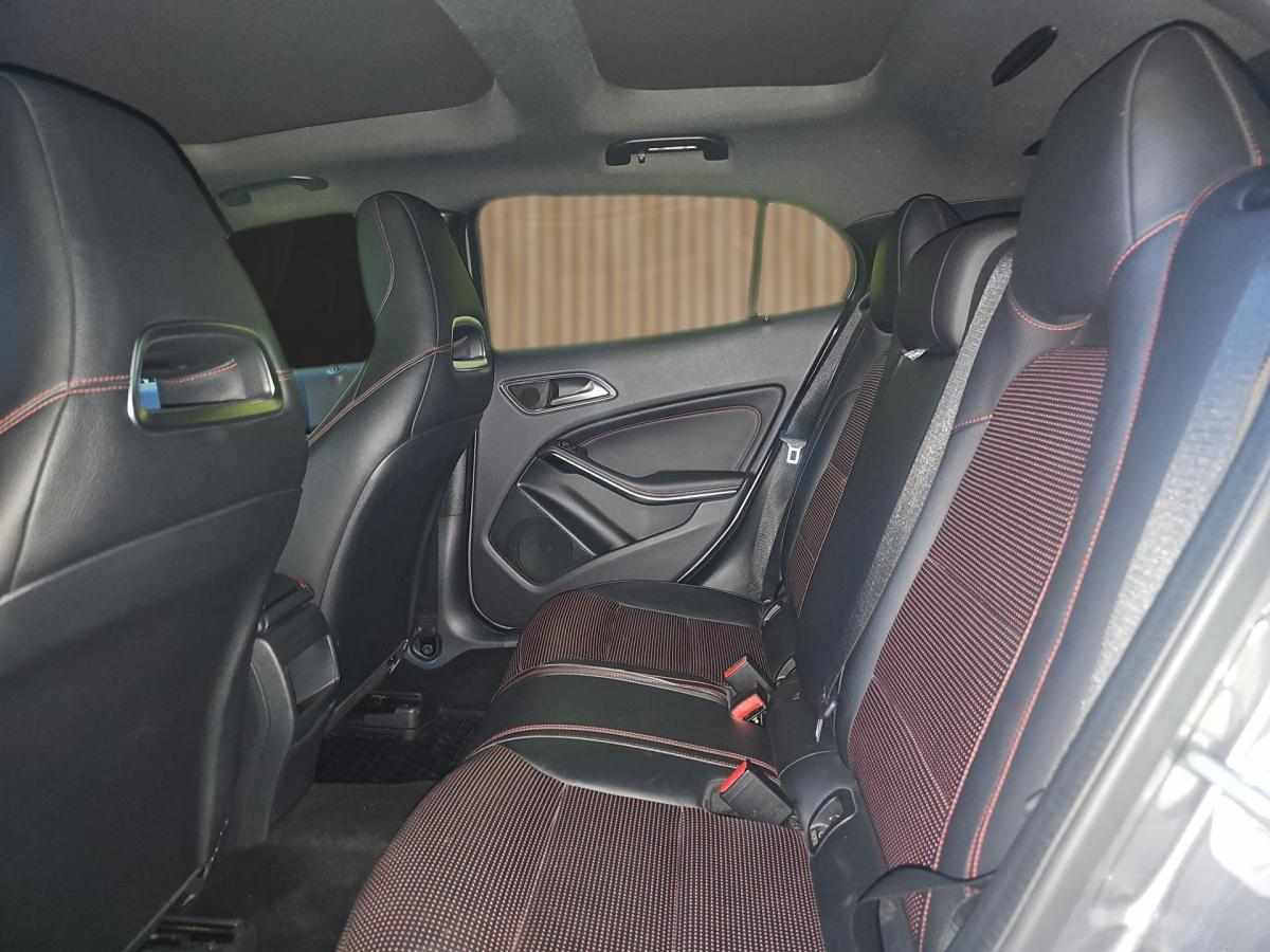 mercedes-benz-gla-220-d-4matic-2016-diesel-2143cc