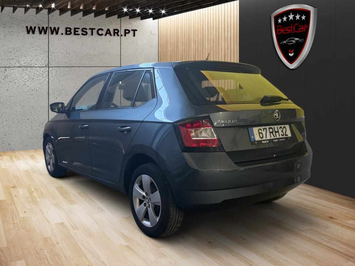 skoda-fabia-1-0-mpi-2016-gasolina-999cc