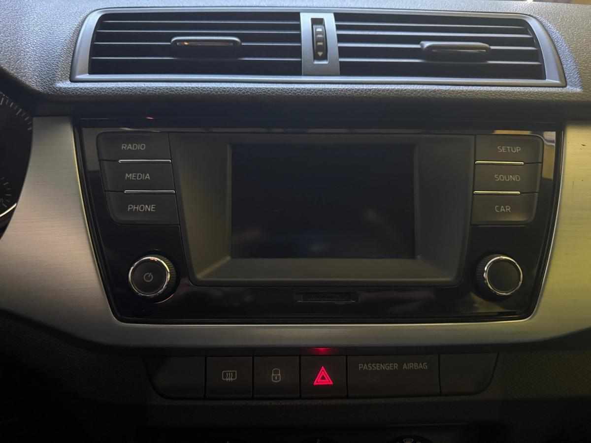 skoda-fabia-1-0-mpi-2016-gasolina-999cc