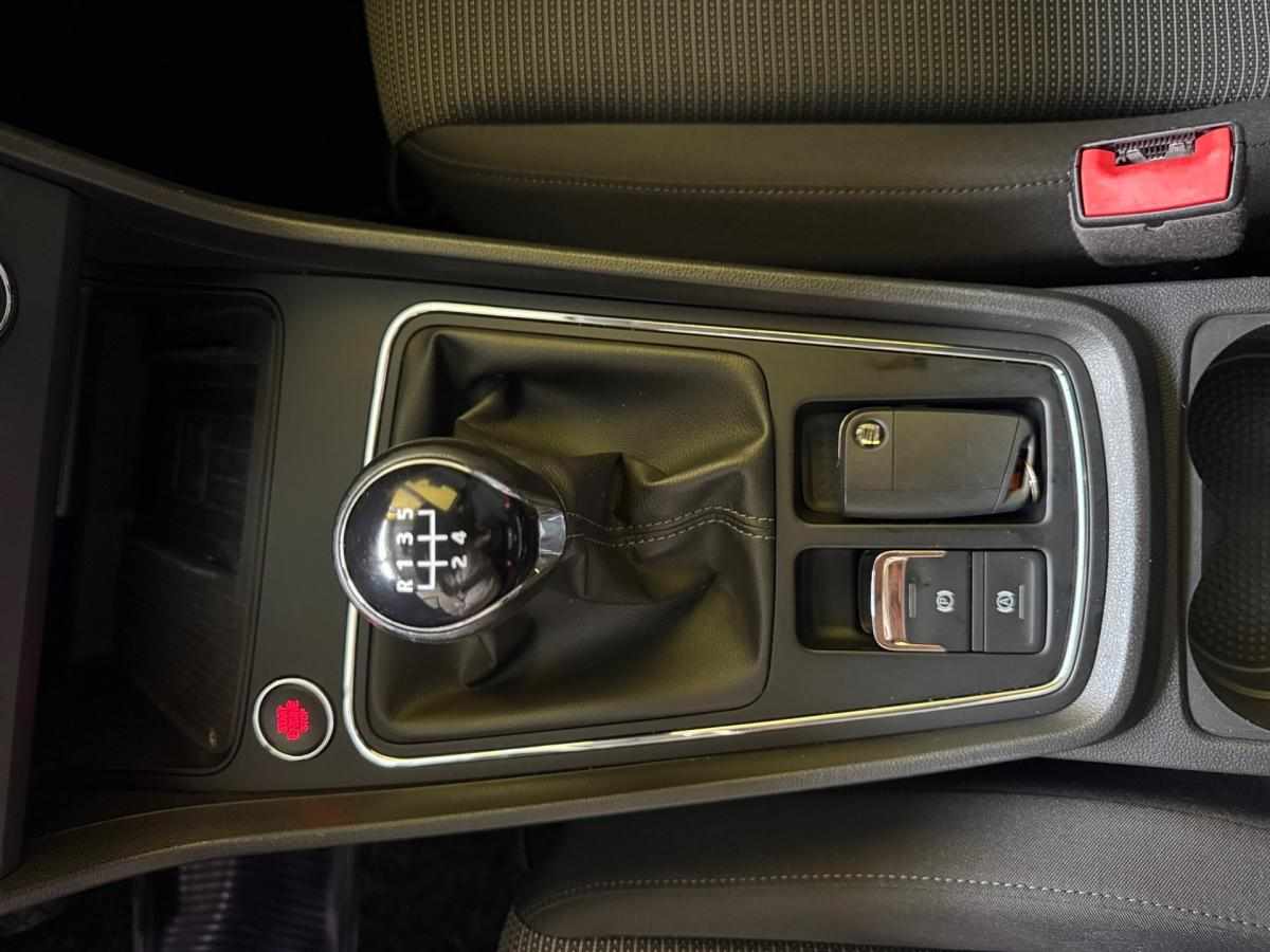 seat-leon-1-6-tdi-2020-diesel-1598cc