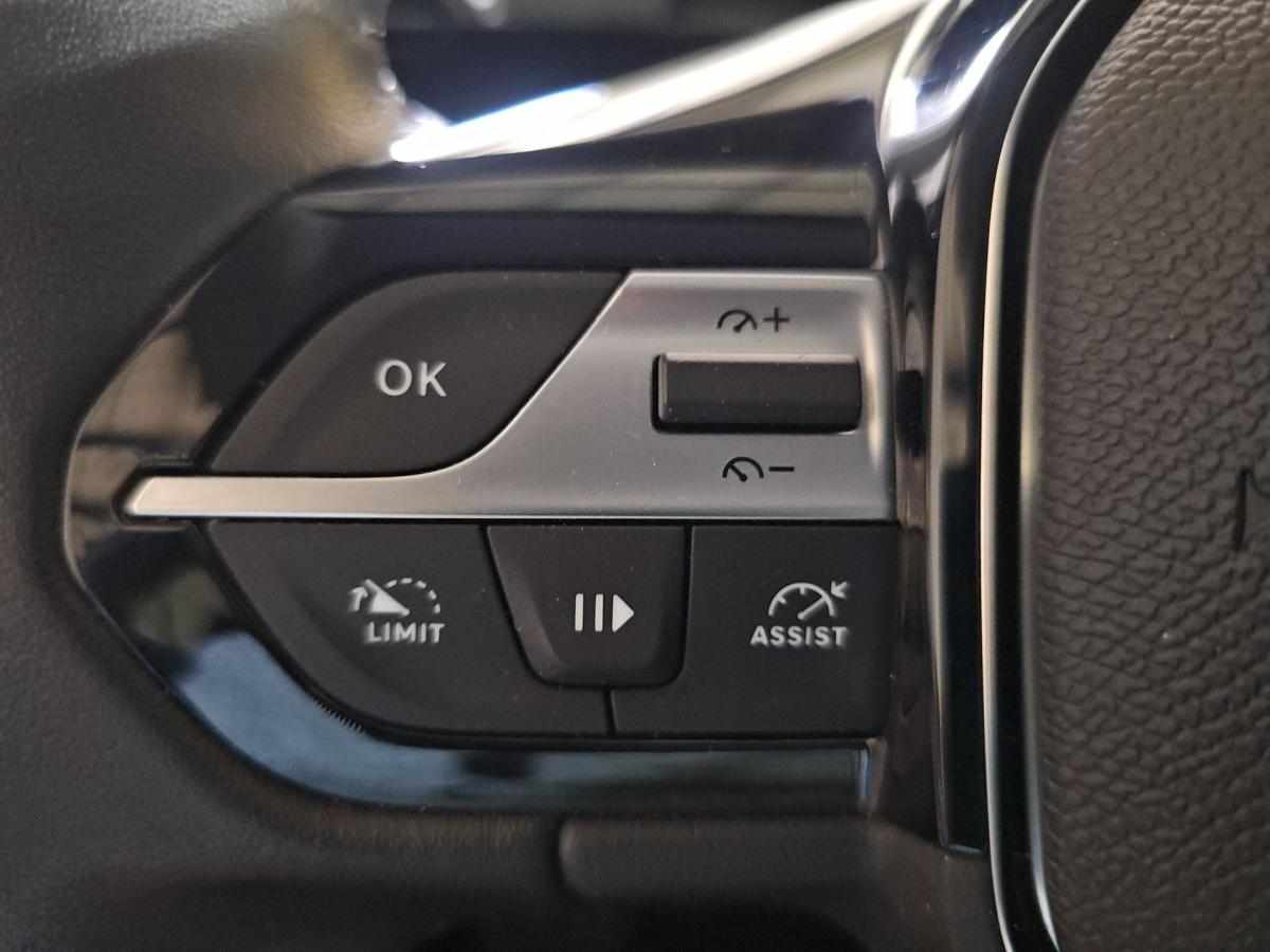 peugeot-308-1-5-bluehdi-2023-diesel-1499cc