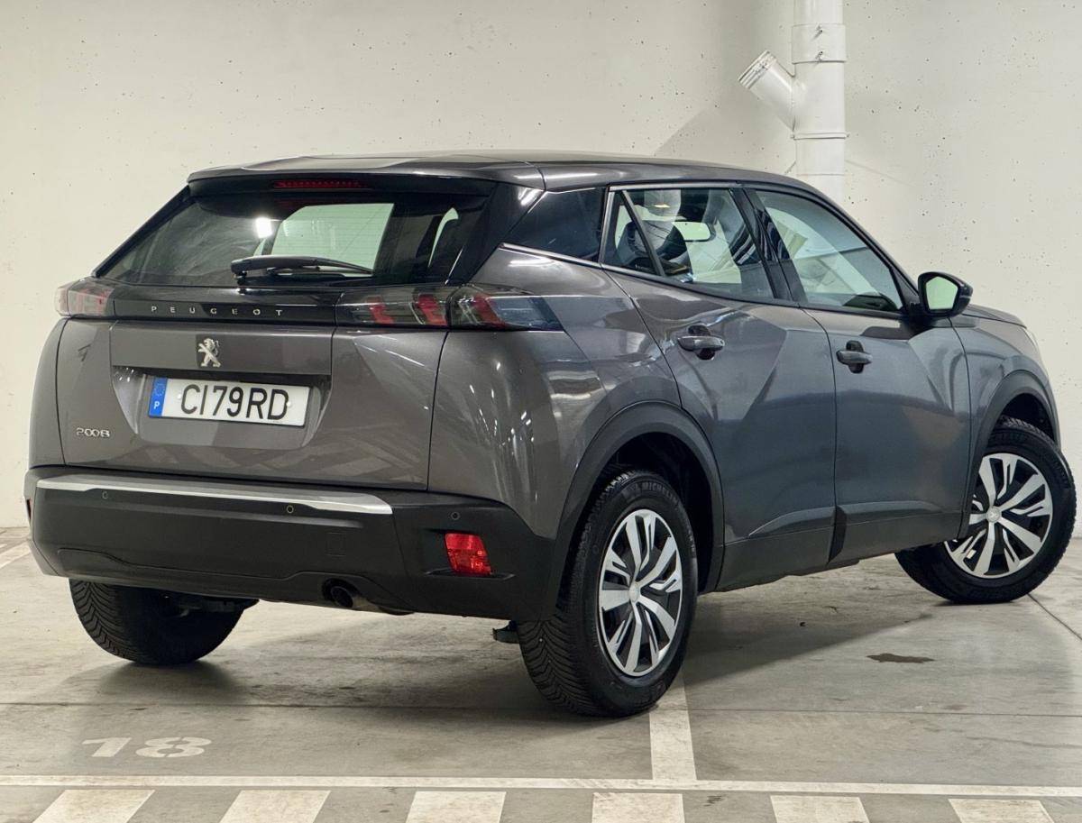 peugeot-2008-2023-gasolina-1199cc