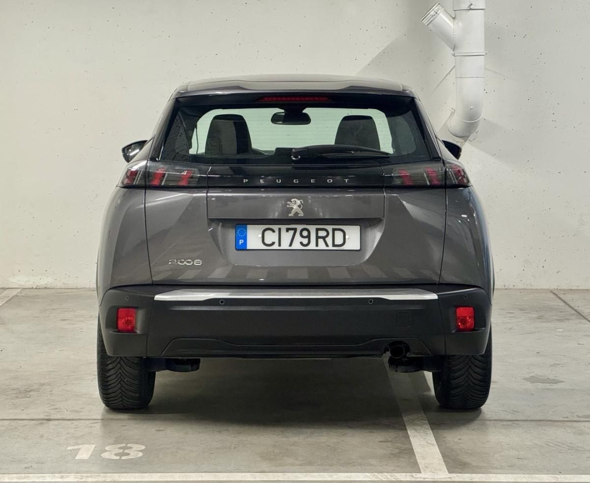 peugeot-2008-2023-gasolina-1199cc