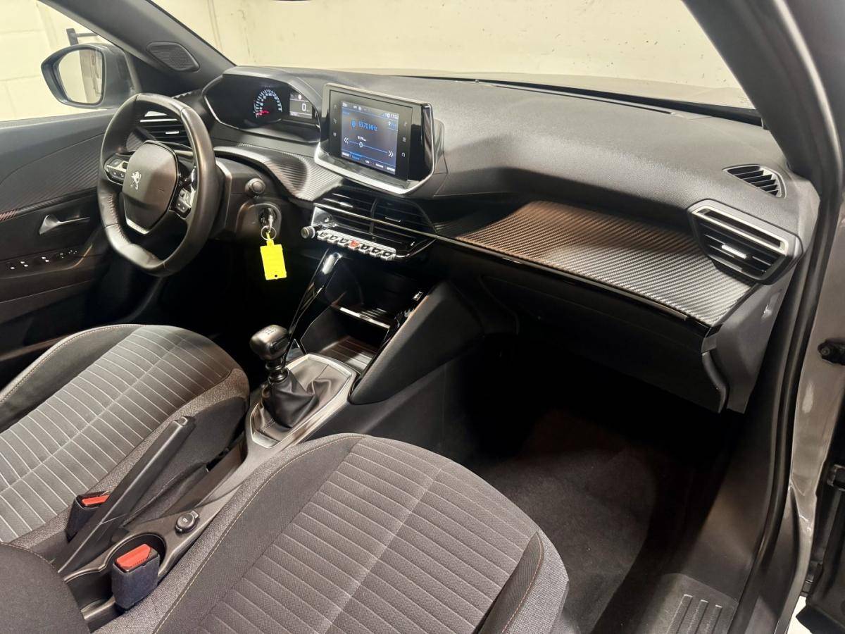 peugeot-2008-2023-gasolina-1199cc